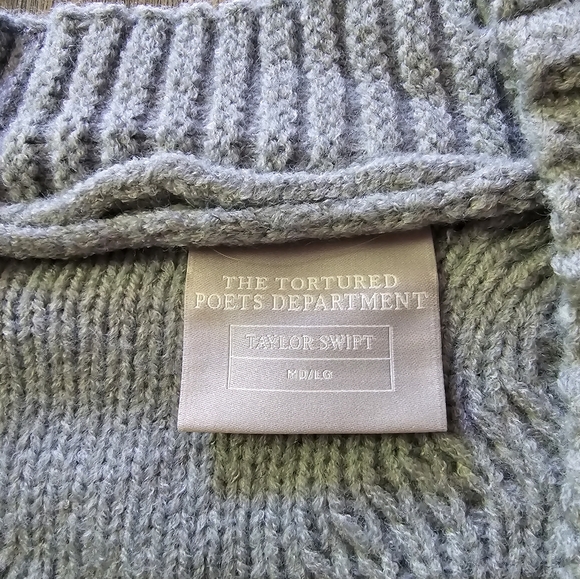 Taylor Swift TTPD cardigan - Picture 4 of 6